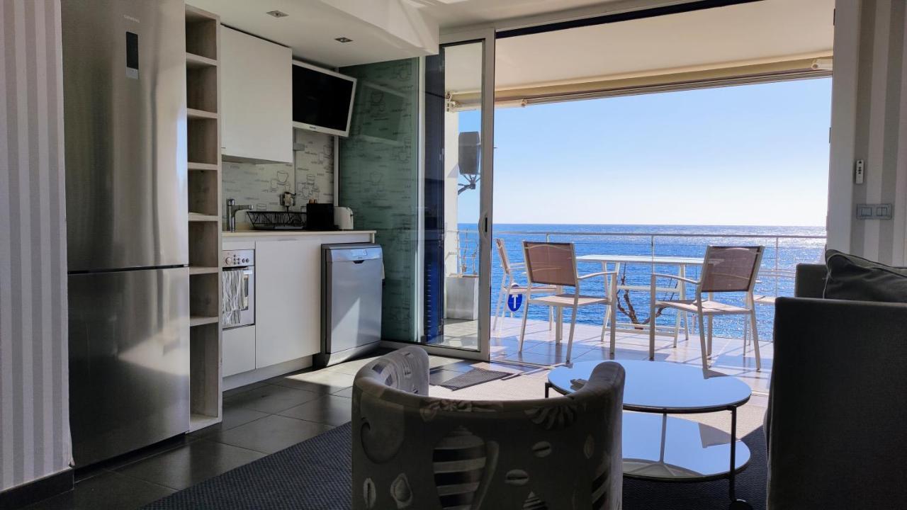 Apartamento Frente Al Mar En La Mejor Ubicacion De Calella Калея де Парафругел Екстериор снимка
